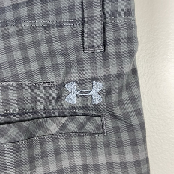 ✨3/$25✨ Under Armour Men’s Gray Short - 32 - Picture 9 of 9